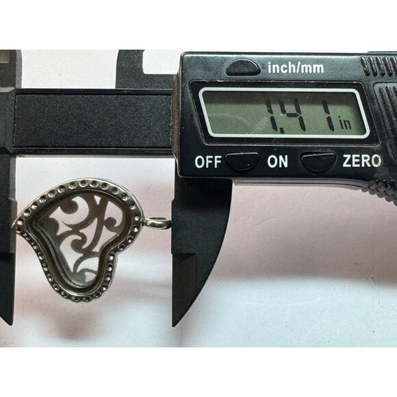 Estate Silver Tone Filigree Glass Heart Locket Pendant No Chain 10g Vintage - Picture 6 of 8